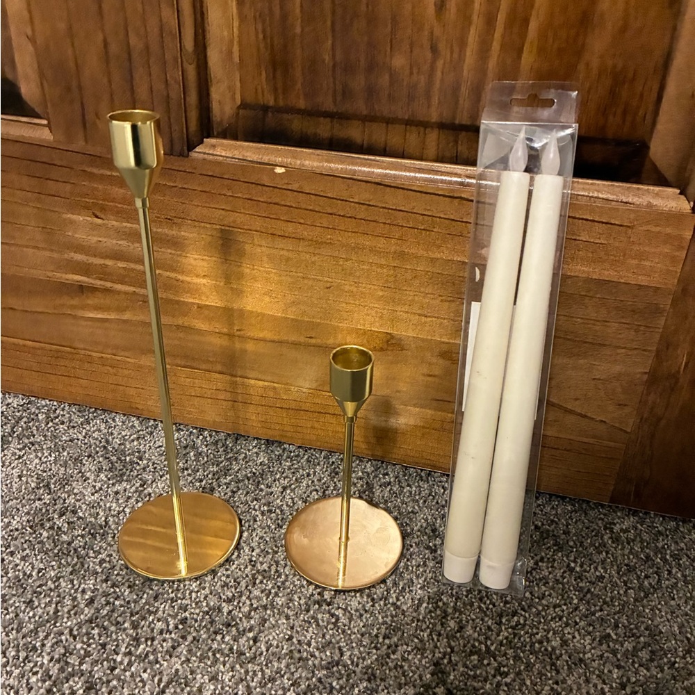 Elegant Gold Candle Holder Set